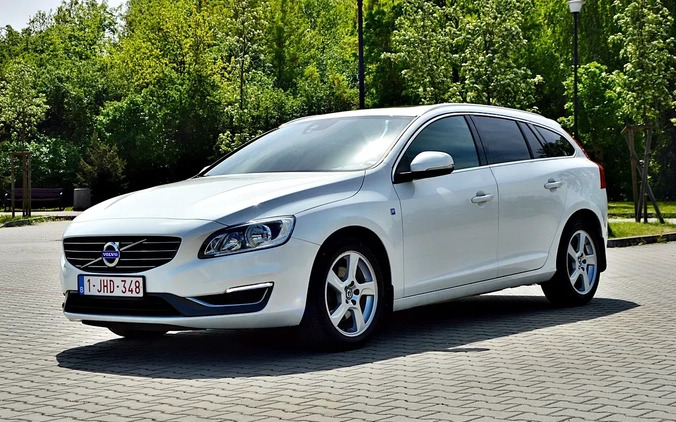 Volvo V60 cena 48900 przebieg: 151000, rok produkcji 2015 z Leżajsk małe 742